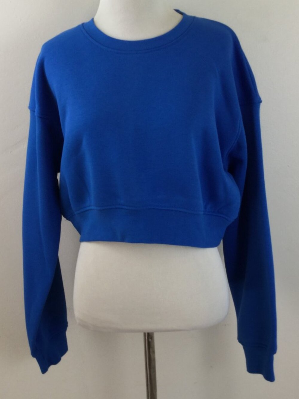 Mono B. Cropped Peacock Blue Sweatshirt m